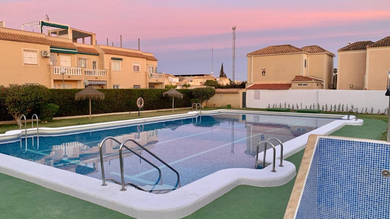 Holiday House Torrevieja Exteriér fotografie