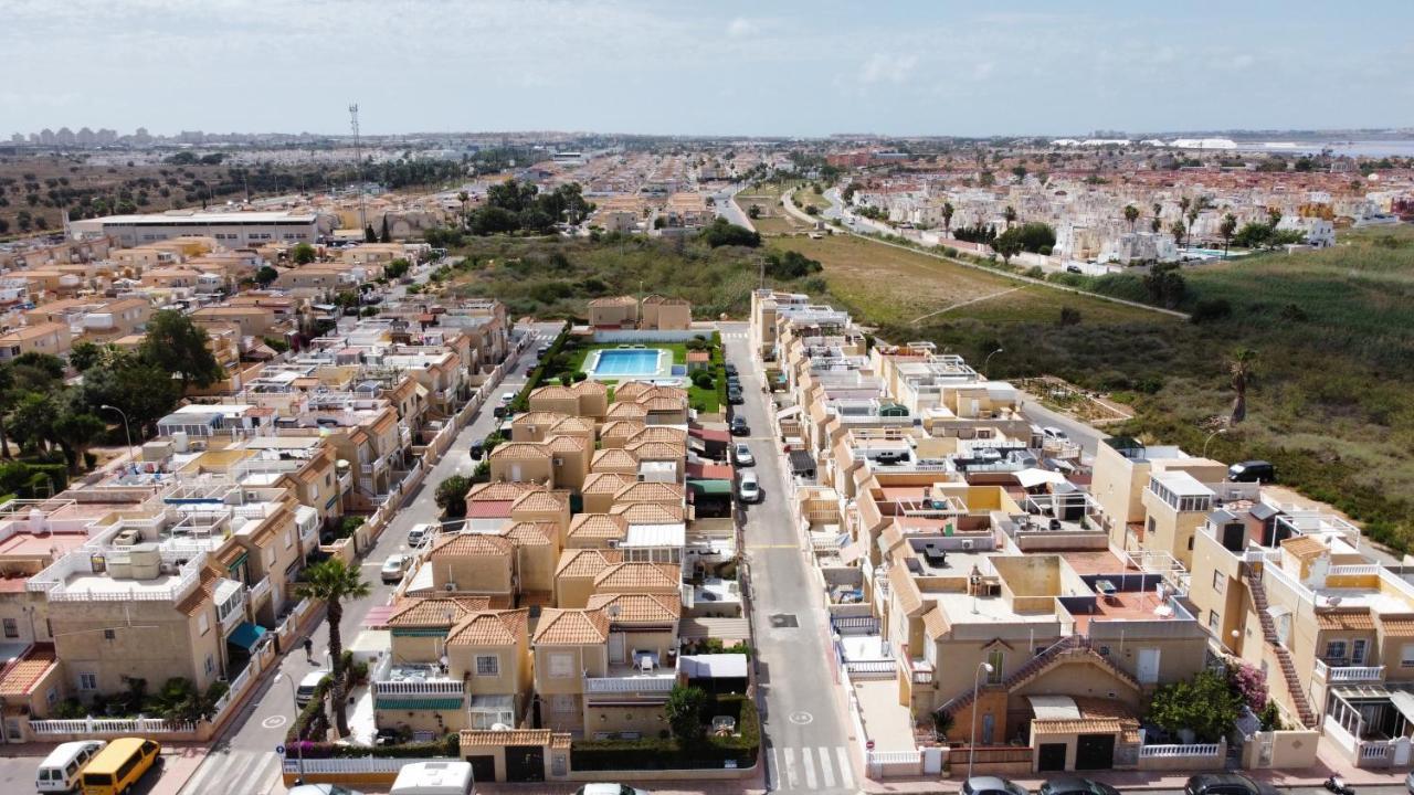 Holiday House Torrevieja Exteriér fotografie